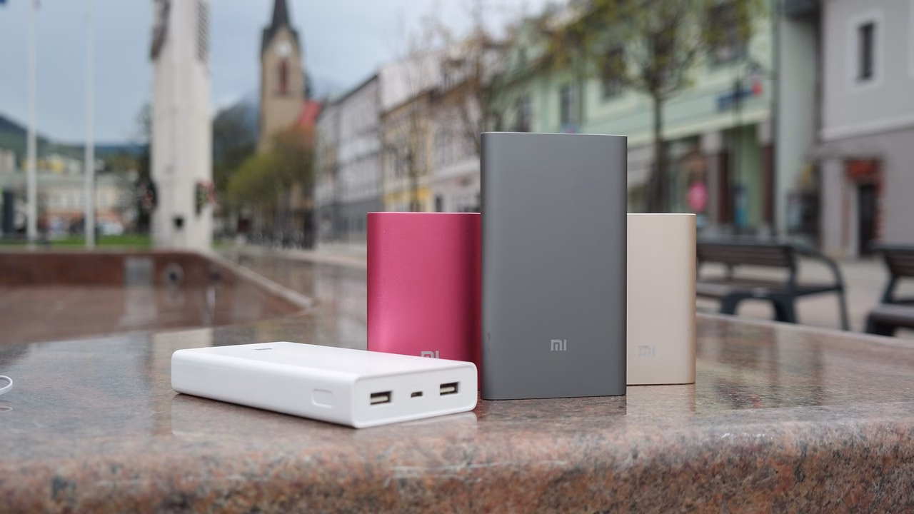 43 Thoughtful and Practical Gift Ideas for Budget Travelers 8 power banks, technology, city
